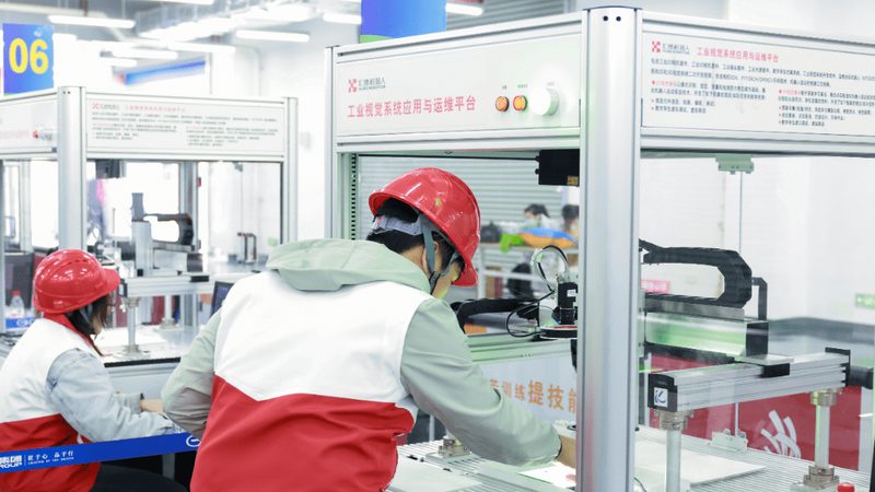 油田专用压力变送器：如何精准选型，保障油田生产安全**